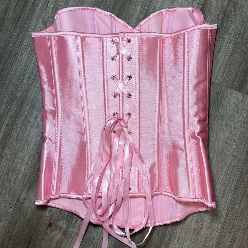 Corset - Picture 2 of 2